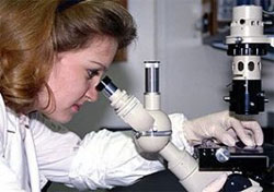 «СНІД - це не смертельне захворювання. Це бізнес на смерті ...» «СНІД - це не смертельне захворювання. Це бізнес на смерті ...»