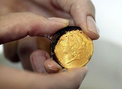 На кораблі, що затонув в Атлантиці, знайшли 17 тонн золотих і срібних скарбів На кораблі, що затонув в Атлантиці, знайшли 17 тонн золотих і срібних скарбів