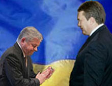 Кінахи хочуть у Регіони, ПР - від них відкараскується. Мавр зробив свою справу - він мусить піти Кінахи хочуть у Регіони, ПР - від них відкараскується. Мавр зробив свою справу - він мусить піти