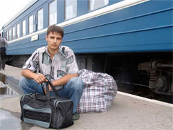 Усього 2 тисячі співвітчизників відгукнулися на заклик Президента Путіна. Не густо. Мабуть платять малувато Усього 2 тисячі співвітчизників відгукнулися на заклик Президента Путіна. Не густо. Мабуть платять малувато