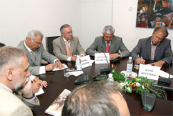 Угода про утворення мегаблоку підписана за сценарієм Угода про утворення мегаблоку підписана за сценарієм