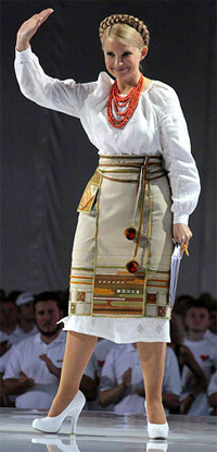 Злодії, які обікрали усіх українців можуть спати спокійно. Тимошенко повертатиме борги за рахунок прихватизаторів Злодії, які обікрали усіх українців можуть спати спокійно. Тимошенко повертатиме борги за рахунок прихватизаторів