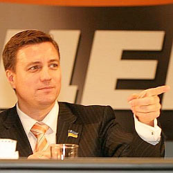 Катеринчук назвав виступи свої, Матвієнка і Єханурова інформаційною атакою регіоналів Катеринчук назвав виступи свої, Матвієнка і Єханурова інформаційною атакою регіоналів