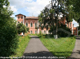 Напад на Пархомівський історико-художній музей з оригіналами Пікассо і Сезана. Поранено міліціонера Напад на Пархомівський історико-художній музей з оригіналами Пікассо і Сезана. Поранено міліціонера