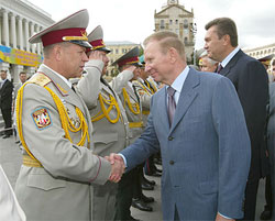 Міліцейських генералів чіпати не можна, бо тоді міліціонери стануть недієздатними Міліцейських генералів чіпати не можна, бо тоді міліціонери стануть недієздатними