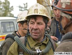 Криваве вугілля Донбасу. На шахті ім. Засядка тривають рятувальні роботи, зростає кількість жертв Криваве вугілля Донбасу. На шахті ім. Засядка тривають рятувальні роботи, зростає кількість жертв