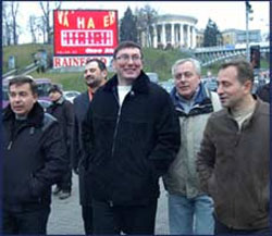 Коаліція буде або демократичною, або розвалиться НУ-НС Коаліція буде або демократичною, або розвалиться НУ-НС