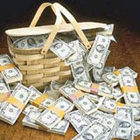 Нардеп Стретович відмовився від півтони баксів Нардеп Стретович відмовився від півтони баксів