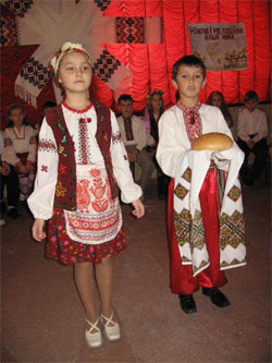 Напад українофобії. Донецьким дітям обмежуть право знати державну мову Напад українофобії. Донецьким дітям обмежуть право знати державну мову