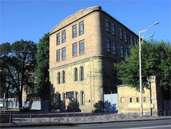 Медведько хоче відсудити в Семенюк весільний подарунок Медведько хоче відсудити в Семенюк весільний подарунок