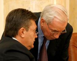 Бунт на кораблі Януковича. 500 членів ПР склали партквитки Бунт на кораблі Януковича. 500 членів ПР склали партквитки