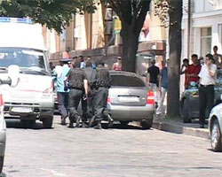 Гепу пов'язали і везуть до Києва. На допит Гепу пов'язали і везуть до Києва. На допит