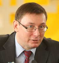 Клерки гаранта напряму керують ГПУ? Клерки гаранта напряму керують ГПУ?