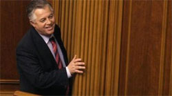 Комуністи не збираються засідати під час відпусток