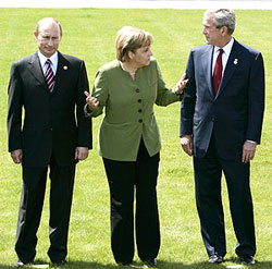 Німеччина ініціювала міжнародну конференцію по ситуації в Грузії Німеччина ініціювала міжнародну конференцію по ситуації в Грузії