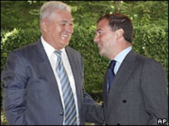 Натхненна агресією у Грузії, Москва узялася за Молдову Натхненна агресією у Грузії, Москва узялася за Молдову