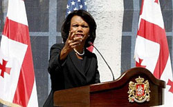 США і Європа не повинні пасивно спостерегати російську агресивність США і Європа не повинні пасивно спостерегати російську агресивність