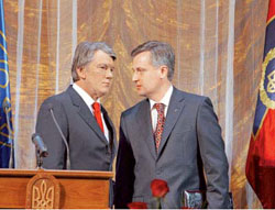 На засіданні РНБО вирішили, що треба кадрова зачистка: серед кришувальників жорстка конкуренція На засіданні РНБО вирішили, що треба кадрова зачистка: серед кришувальників жорстка конкуренція