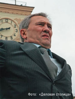 Цінова війна. Уряд не може давати вказівки Космосу - і він це знає Цінова війна. Уряд не може давати вказівки Космосу - і він це знає