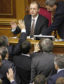 Яценюк вибачився перед виборцями за нардепів Яценюк вибачився перед виборцями за нардепів