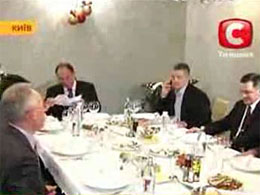 Порноіндустрія від Черновецького: 7 бізнесменів вже заплатили за зустріч із його замом 9,5 тис дол Порноіндустрія від Черновецького: 7 бізнесменів вже заплатили за зустріч із його замом 9,5 тис дол