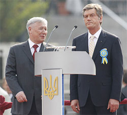 Головний оборонець України відмиває грошики? Головний оборонець України відмиває грошики?