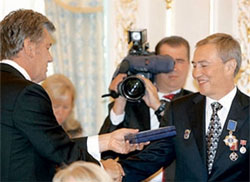 Балога, слідом  за гарантом, доручив ГПУ розібратися із Космосом