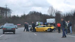 Рівноправ’я, український варіант. Син голови КС учинив ДТП - і нічого Рівноправ’я, український варіант. Син голови КС учинив ДТП - і нічого