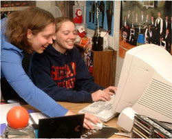 Каліфорнійським школярам та студентам вирішили проблему підручників Каліфорнійським школярам та студентам вирішили проблему підручників