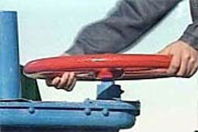 Уряд забрав трубу у Фірташа Уряд забрав трубу у Фірташа