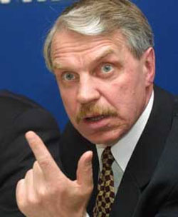 Справа Гонгадзе. Разом із Пукачем мають сісти й інші високопосадовці-співучасники Справа Гонгадзе. Разом із Пукачем мають сісти й інші високопосадовці-співучасники