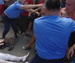 За фактом безладів на одеському ринку порушено декілька кримінальних справ За фактом безладів на одеському ринку порушено декілька кримінальних справ