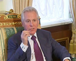 Українських вкладників, у “Надрах”, обікрав росіянин Українських вкладників, у “Надрах”, обікрав росіянин