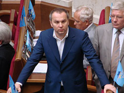 Регіонали шукатимуть порожні пляшки Луценка у Німеччині ще півроку?