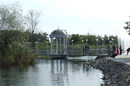 У Запоріжжі відкрили “Міст до тещі і свекрухи” У Запоріжжі відкрили “Міст до тещі і свекрухи”