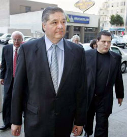 “Громада” відкинула чергову партію агітлокшини про Лазаренка