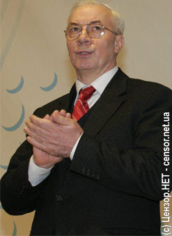 Азаров поговорив з Міллером про газ Азаров поговорив з Міллером про газ