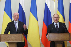 Азаров каже, що експромт Путіна у Кремлі не конкретизували. Поки що Азаров каже, що експромт Путіна у Кремлі не конкретизували. Поки що