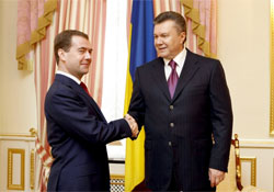 По-братньому. Росія претендує на всю закордонну власність СРСР По-братньому. Росія претендує на всю закордонну власність СРСР