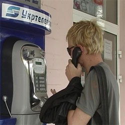 Азаров пояснив, кому продасть український зв’язок Азаров пояснив, кому продасть український зв’язок