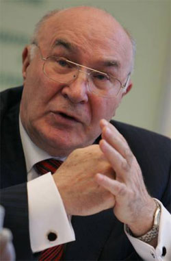 Стельмаха звільнять, коли він розкриє схованку грошей Стельмаха звільнять, коли він розкриє схованку грошей