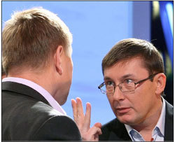 МВС призначило Луценка винуватцем бійки Стогнія і Гримчака? МВС призначило Луценка винуватцем бійки Стогнія і Гримчака?