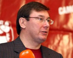 Луценко зрозумів де педаль гальм у бульдозері Януковича Луценко зрозумів де педаль гальм у бульдозері Януковича