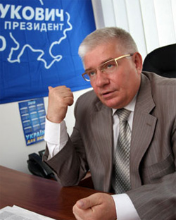 Good-bye Chechetov. Журналісти байкотуватимуть агітпроп регіоналів у виконанні Чечетова Good-bye Chechetov. Журналісти байкотуватимуть агітпроп регіоналів у виконанні Чечетова