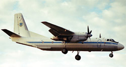 Ан-26 (вантажопідйомність 5,6 тонн) - саме його має замінити новий Ан-178 Ан-26 (вантажопідйомність 5,6 тонн) - саме його має замінити новий Ан-178