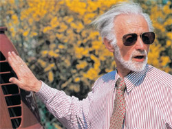 Головний конструктор транспортної серії VW, яка на сьогодні налічує вже 5 поколінь, - Густав Майєр Головний конструктор транспортної серії VW, яка на сьогодні налічує вже 5 поколінь, - Густав Майєр