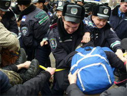 Влада відкрито покриває чиновницьку корупцію і свавілля забудовників Влада відкрито покриває чиновницьку корупцію і свавілля забудовників