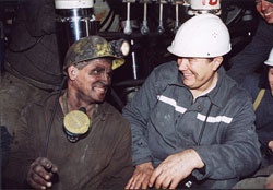 Завтра земляки-виборці прийдуть до Януковича захищатися від нардепа-регіонала Завтра земляки-виборці прийдуть до Януковича захищатися від нардепа-регіонала