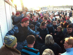 Війна влади з народом. Ринок “Лісовий”, насправді, заважає забудовникам Війна влади з народом. Ринок “Лісовий”, насправді, заважає забудовникам