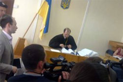 Луценко вимагає закрити справу. Прокурор - проти Луценко вимагає закрити справу. Прокурор - проти